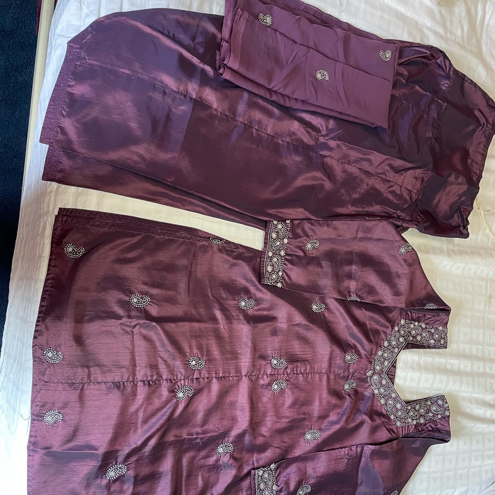 Indian Suit - Picture 6 of 6